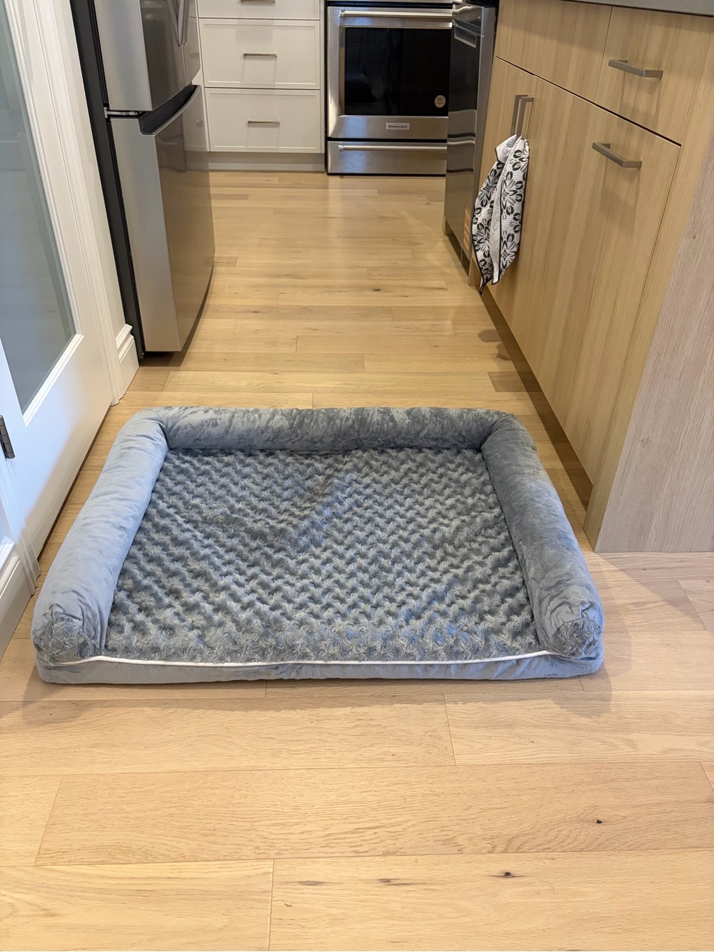 Plush Gray Rectangular Pet Bed orthopaedic